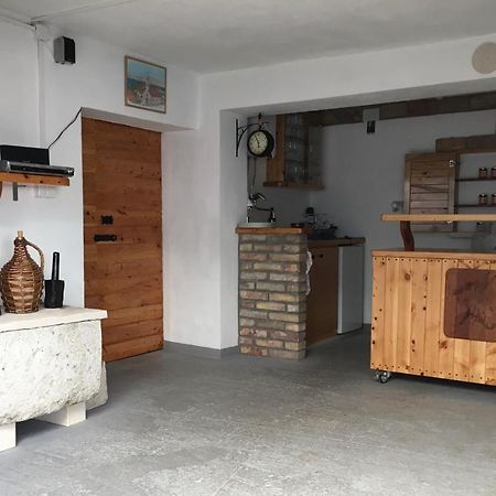 Guesthouse Cipre Lumbarda Ngoại thất bức ảnh