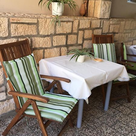 Guesthouse Cipre Lumbarda Ngoại thất bức ảnh