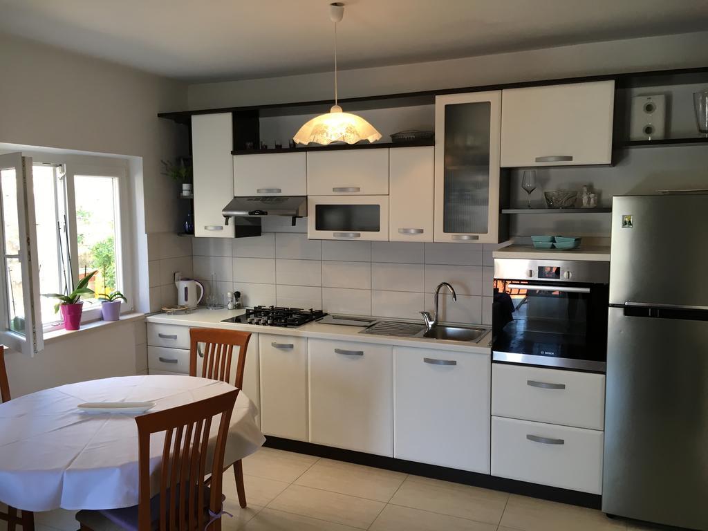 Guesthouse Cipre Lumbarda Ngoại thất bức ảnh