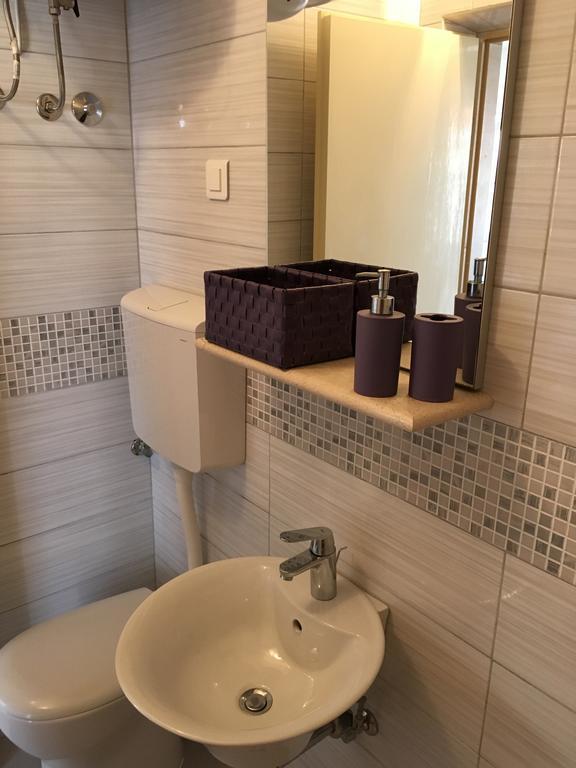 Guesthouse Cipre Lumbarda Ngoại thất bức ảnh