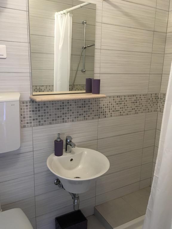 Guesthouse Cipre Lumbarda Ngoại thất bức ảnh